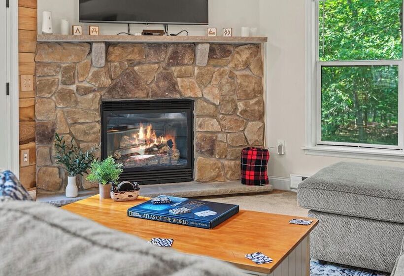 Alpine Serenity By Avantstay Beach + Lake Access Theater, Deck, Playroom