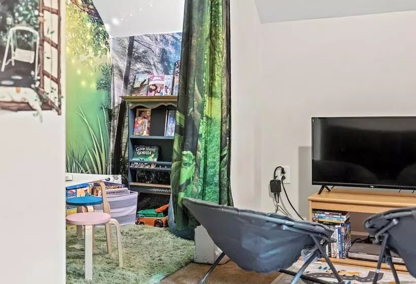 Alpine Serenity By Avantstay Beach + Lake Access Theater, Deck, Playroom