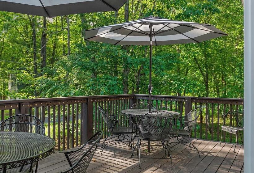 Alpine Serenity By Avantstay Beach + Lake Access Theater, Deck, Playroom