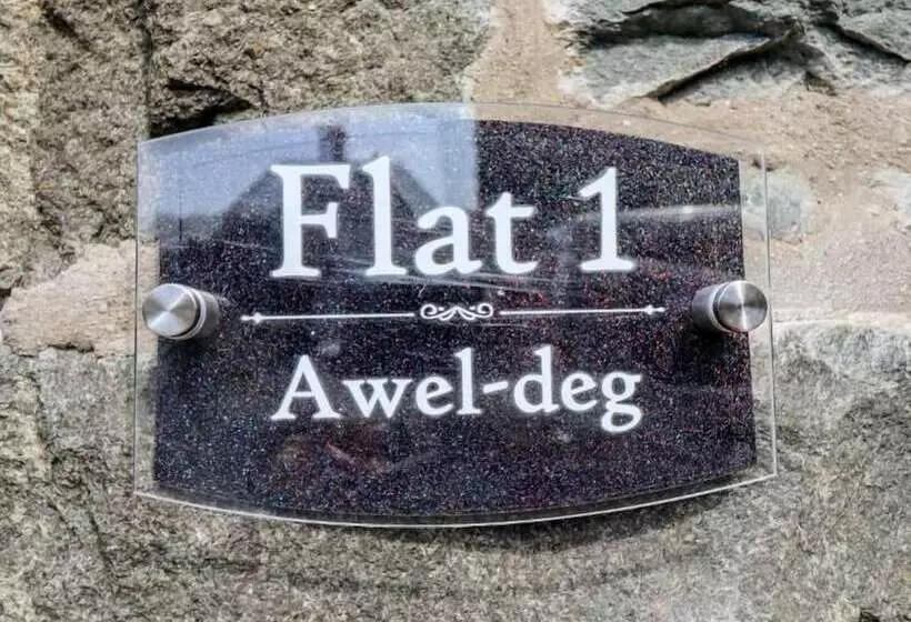 Awel Deg
