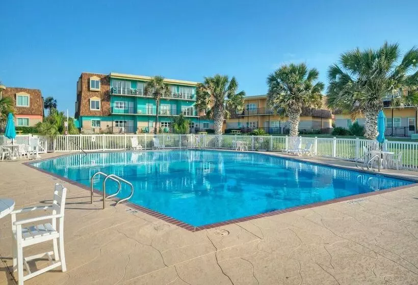 Beach Bliss By Avantstay Pool + Pickleball