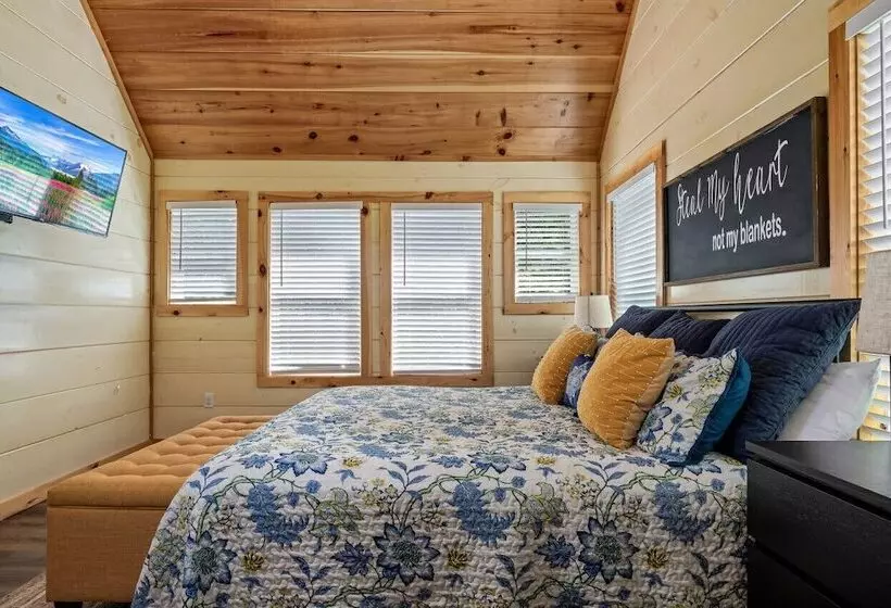 Countryside Comfort By Ghosal Luxury Lodging