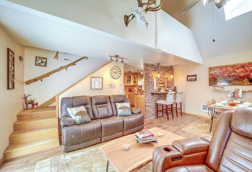 Family Cabin In Pine W/ Deck: Pets Welcome!