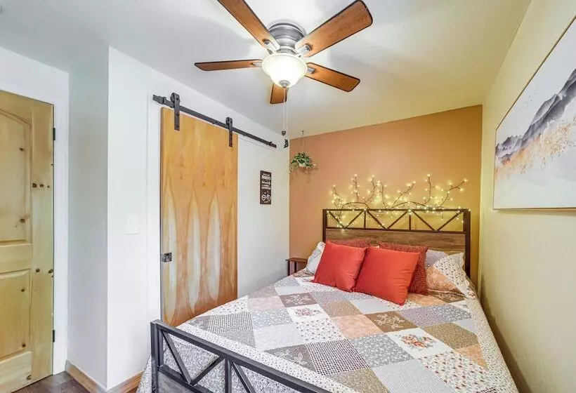 Family Cabin In Pine W/ Deck: Pets Welcome!