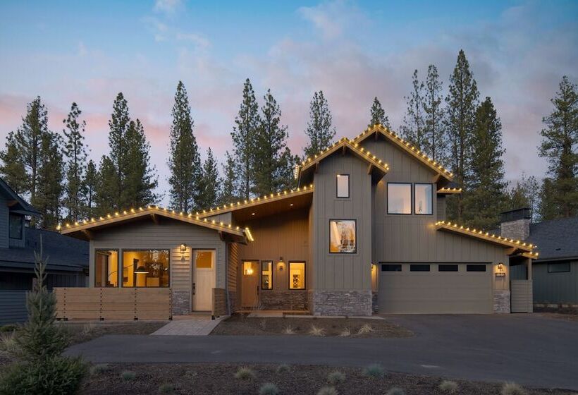 Grand Fir By Avantstay Hot Tub And Firepit