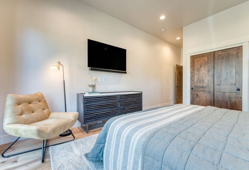 Grand Fir By Avantstay Hot Tub And Firepit