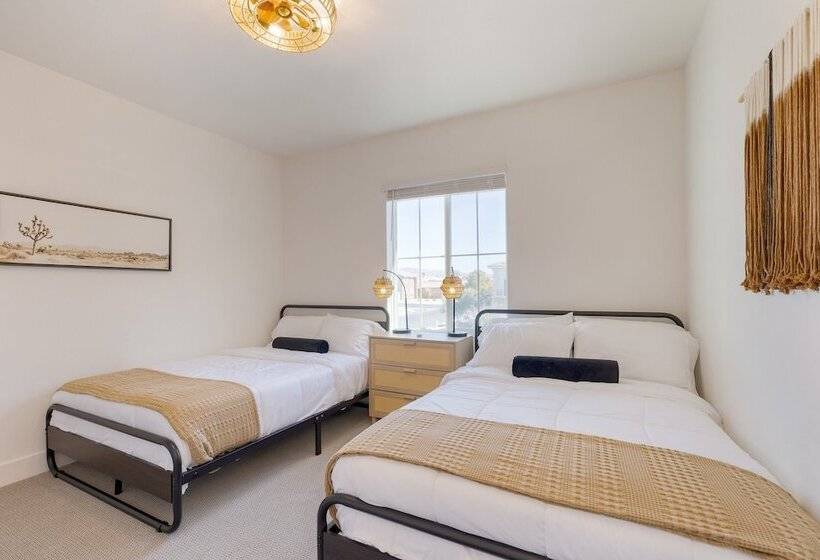 Lago Luxe By Avantstay Lakefront + Private Pool, Great For Festival Season