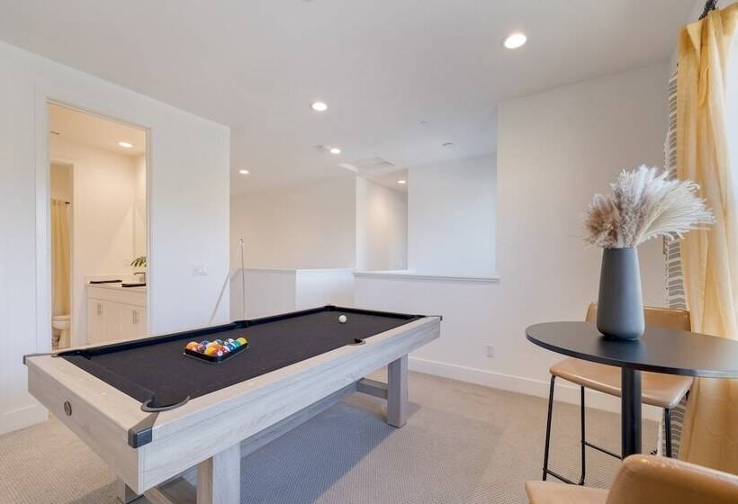 Lago Luxe By Avantstay Lakefront + Private Pool, Great For Festival Season