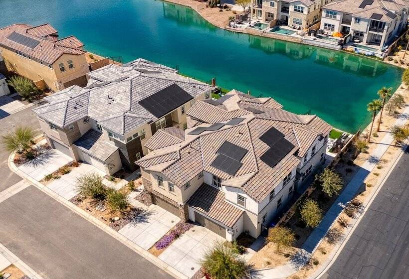 Lago Luxe By Avantstay Lakefront + Private Pool, Great For Festival Season