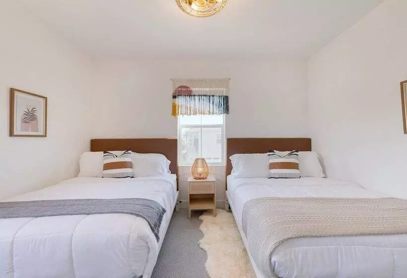 Lago Luxe By Avantstay Lakefront + Private Pool, Great For Festival Season