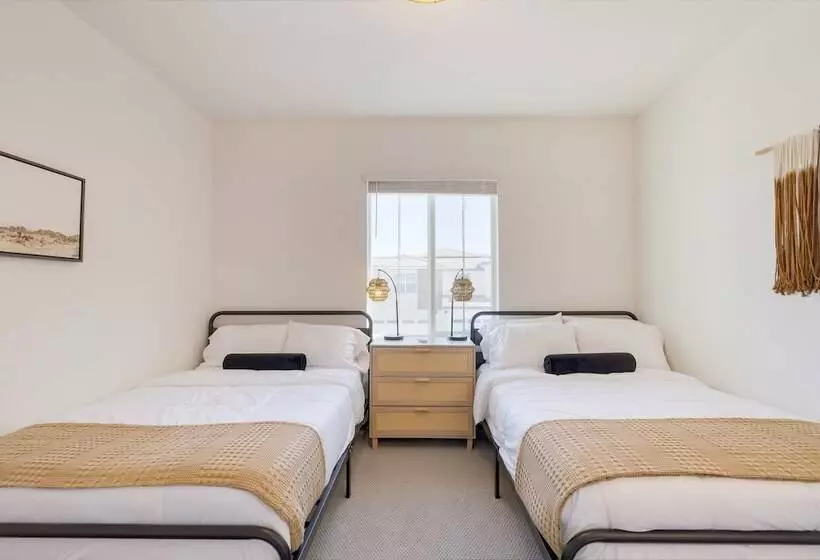 Lago Luxe By Avantstay Lakefront + Private Pool, Great For Festival Season