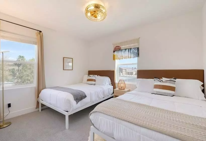 Lago Luxe By Avantstay Lakefront + Private Pool, Great For Festival Season