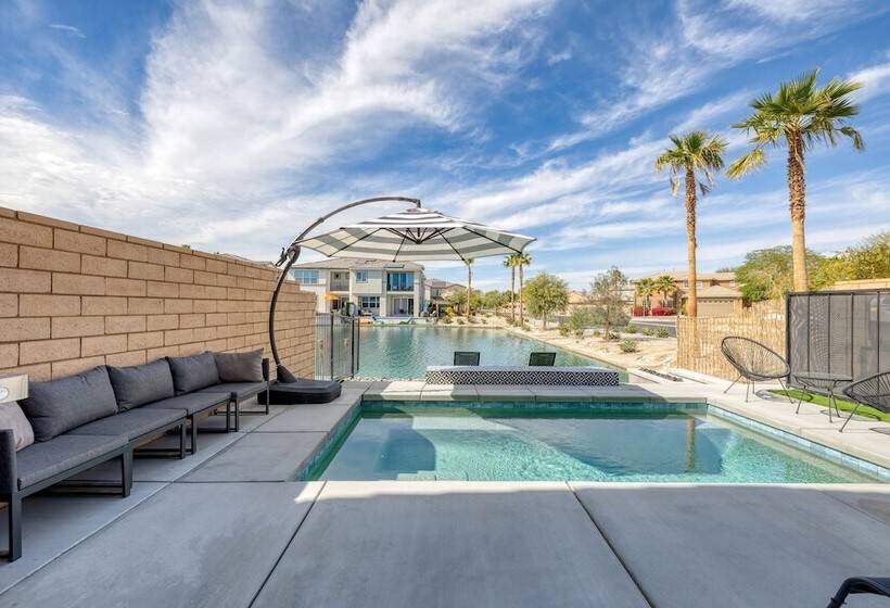 Lago Luxe By Avantstay Lakefront + Private Pool, Great For Festival Season