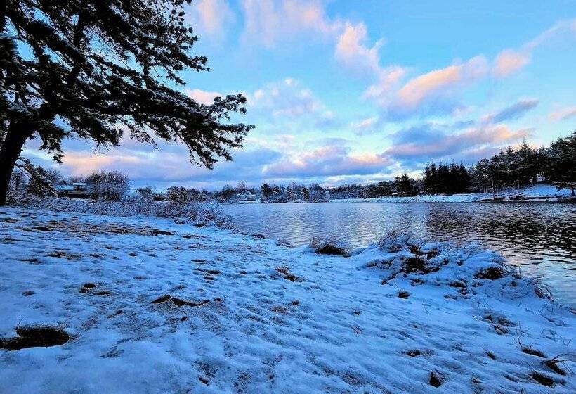 Lake It Right By Avantstay Lakefront W/ Dock, Hot Tub, Fire Pit & Game Room