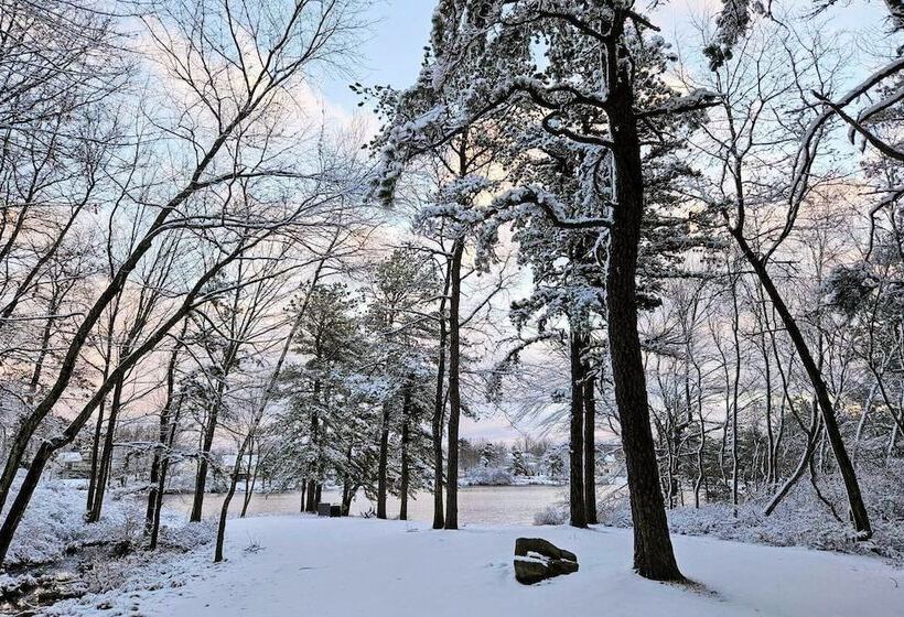 Lake It Right By Avantstay Lakefront W/ Dock, Hot Tub, Fire Pit & Game Room