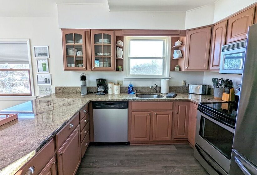 Lake It Right By Avantstay Lakefront W/ Dock, Hot Tub, Fire Pit & Game Room