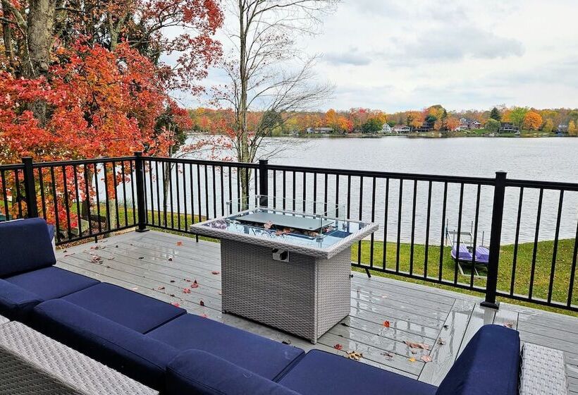 Lakeside Serenity By Avantstay Lakefront, Newly Built, Deck W/ Views!