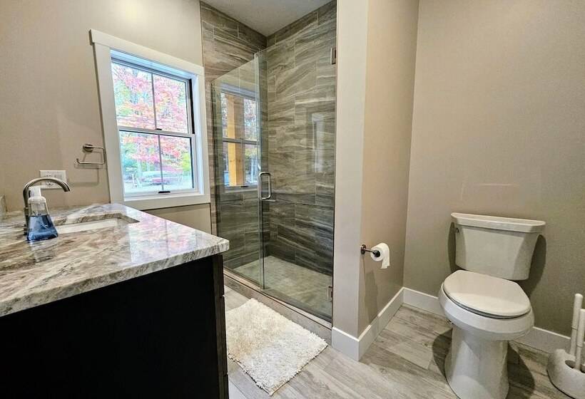 Lakeside Serenity By Avantstay Lakefront, Newly Built, Deck W/ Views!