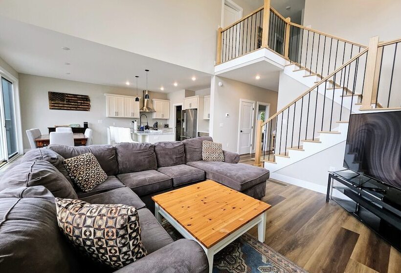 Lakeside Serenity By Avantstay Lakefront, Newly Built, Deck W/ Views!