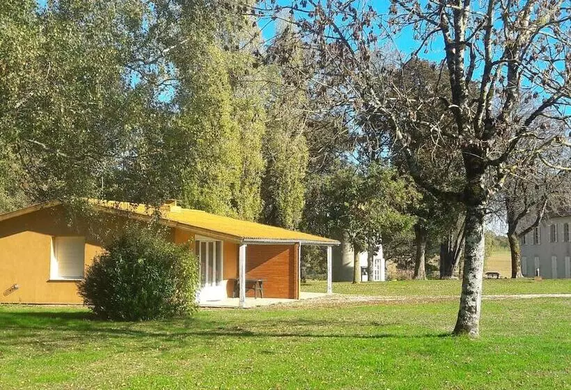 Lovely Cottage In Sauze Vaussais With Terrace