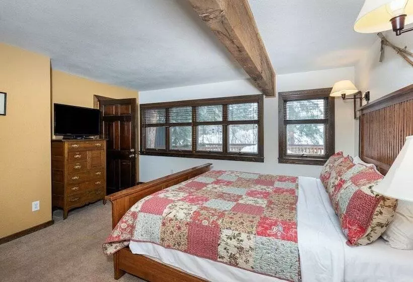 Manitou Lodge 4 Hotel Room By Alpine Lodging Telluride