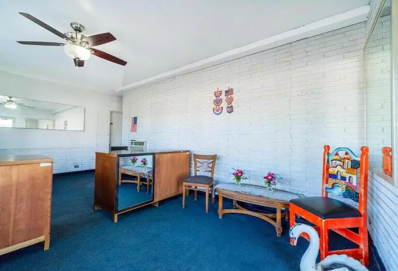 Motelli The Inn By Oyo El Dorado Lake