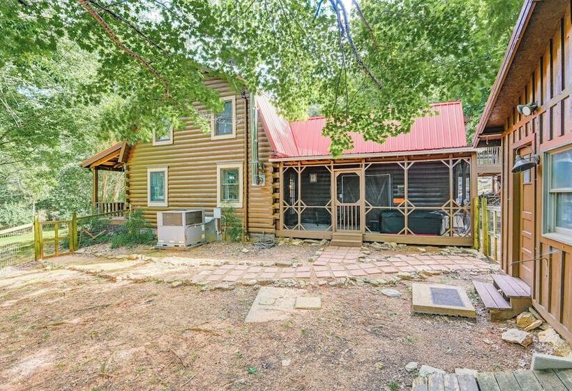 Peaceful Mt Juliet Cabin W/ Hot Tub & Fire Pit