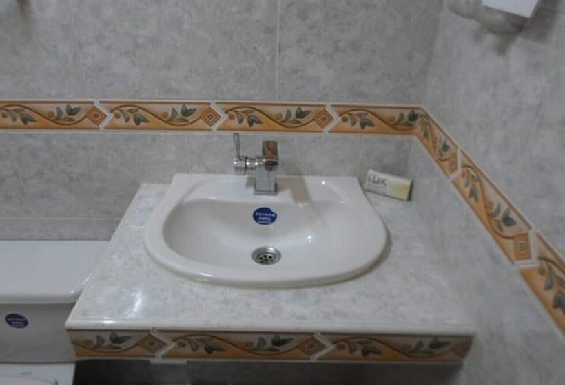 پانسیون Hostal Caribe Kairos Playa Larga