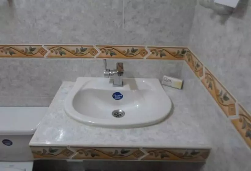 ペンション Hostal Caribe Kairos Playa Larga
