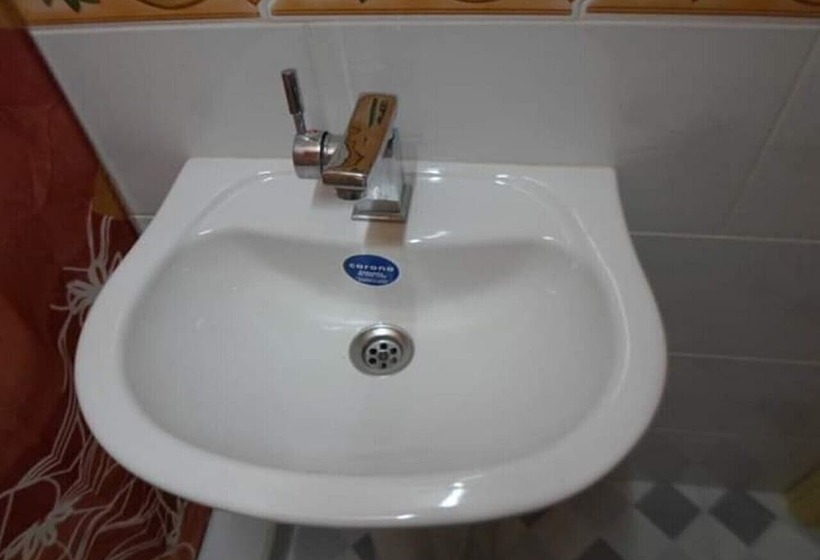 پانسیون Hostal Caribe Kairos Playa Larga