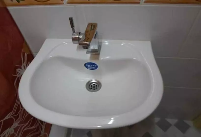 ペンション Hostal Caribe Kairos Playa Larga