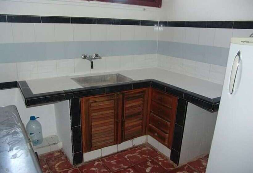 پانسیون Hostal Caribe Kairos Playa Larga