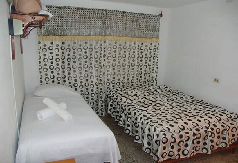 پانسیون Hostal Caribe Kairos Playa Larga