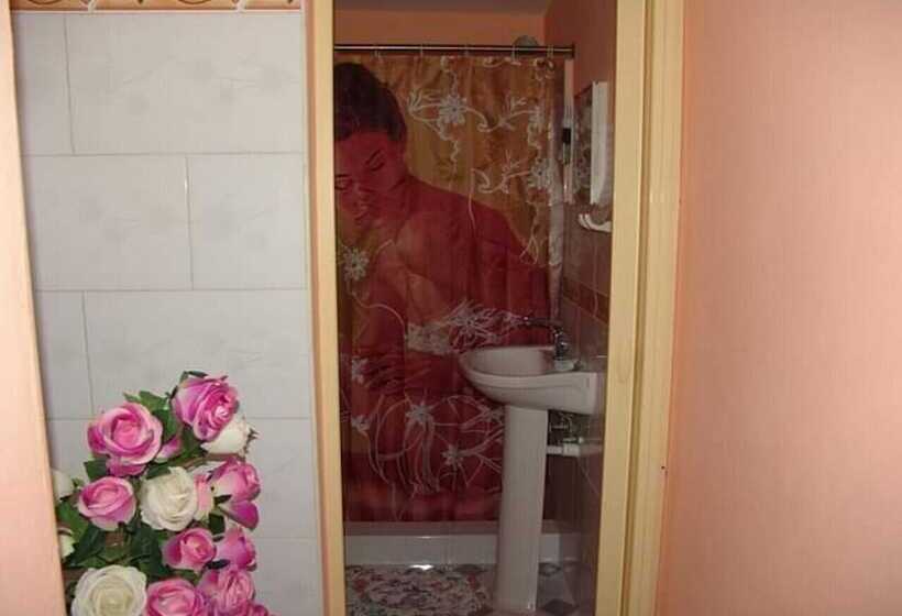 پانسیون Hostal Caribe Kairos Playa Larga