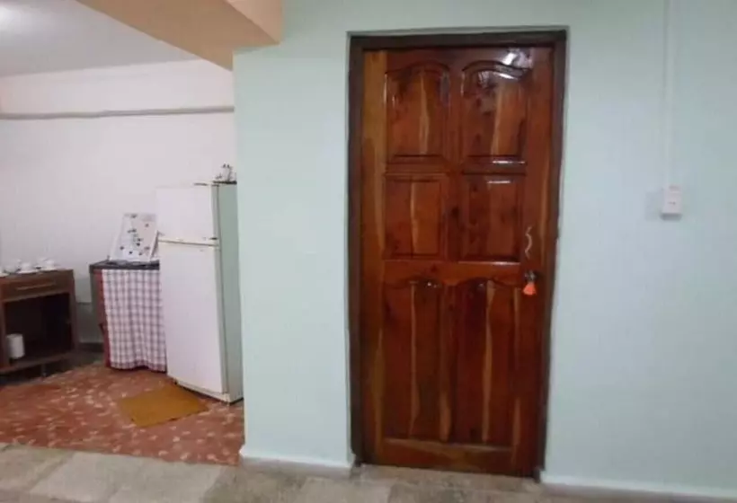 ペンション Hostal Caribe Kairos Playa Larga