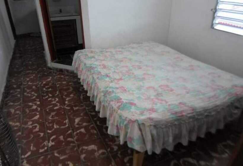 پانسیون Hostal Caribe Kairos Playa Larga