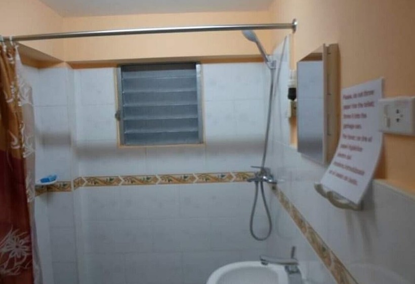 پانسیون Hostal Caribe Kairos Playa Larga