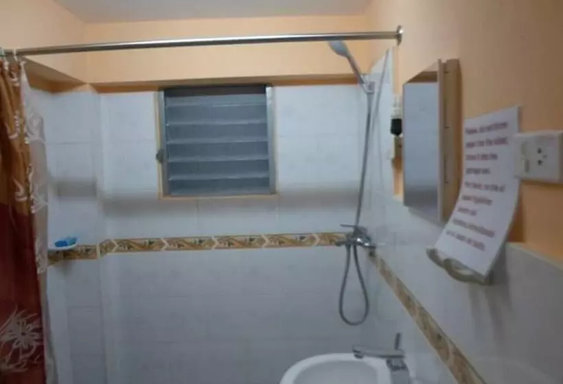 ペンション Hostal Caribe Kairos Playa Larga