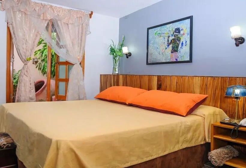 ペンション Hostal El Paso Camaguey