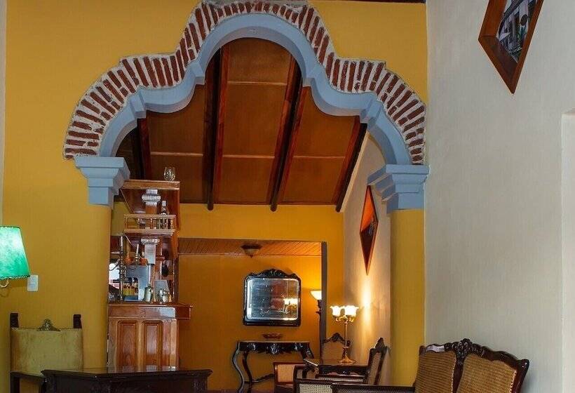 پانسیون Hostal El Paso Camaguey
