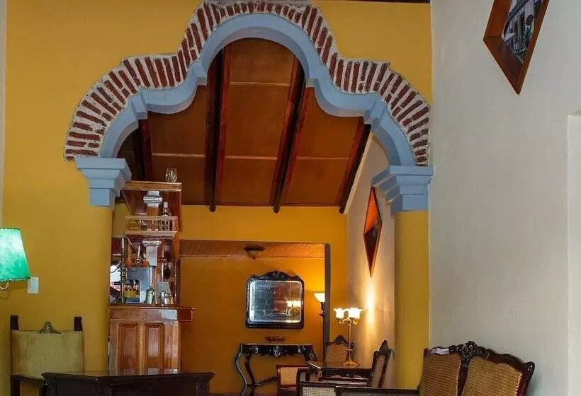 ペンション Hostal El Paso Camaguey