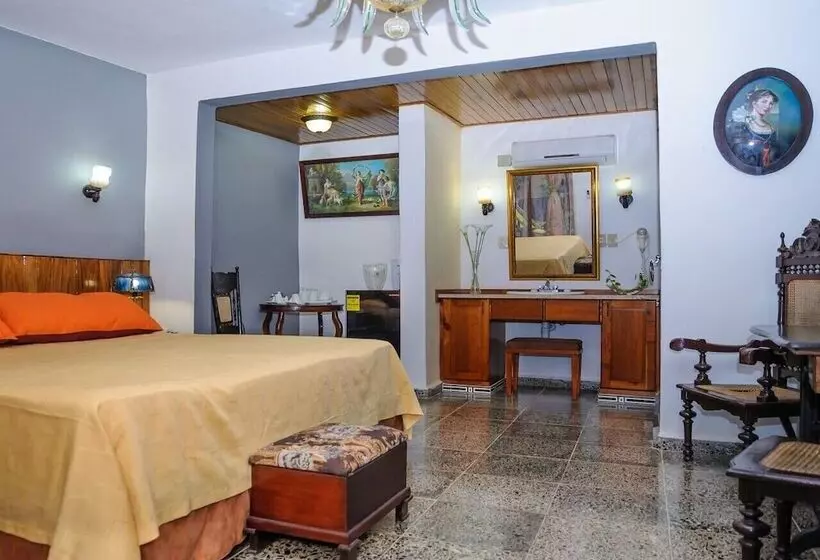 ペンション Hostal El Paso Camaguey