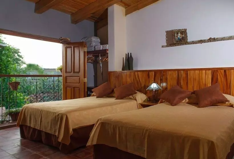 ペンション Hostal El Paso Camaguey