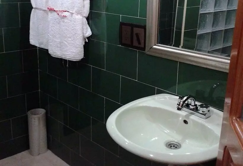 ペンション Hostal El Paso Camaguey