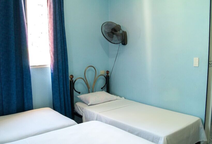 پانسیون Villa Alondra