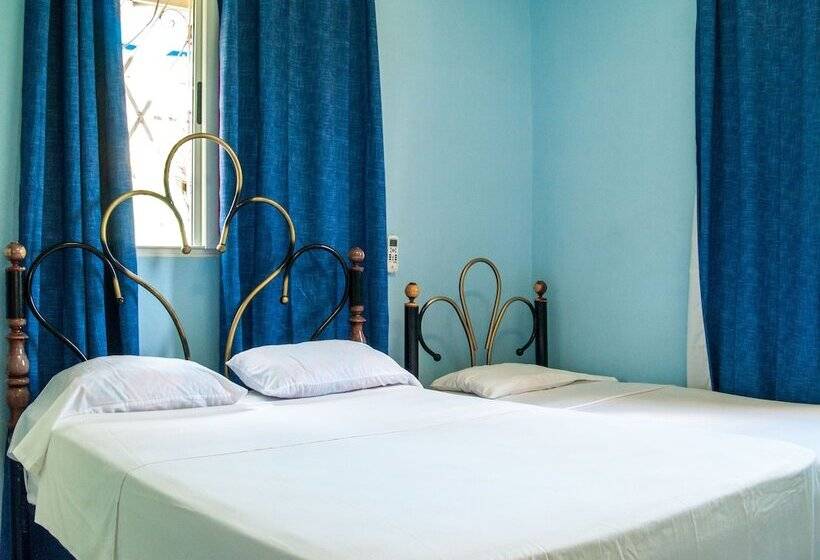 پانسیون Villa Alondra