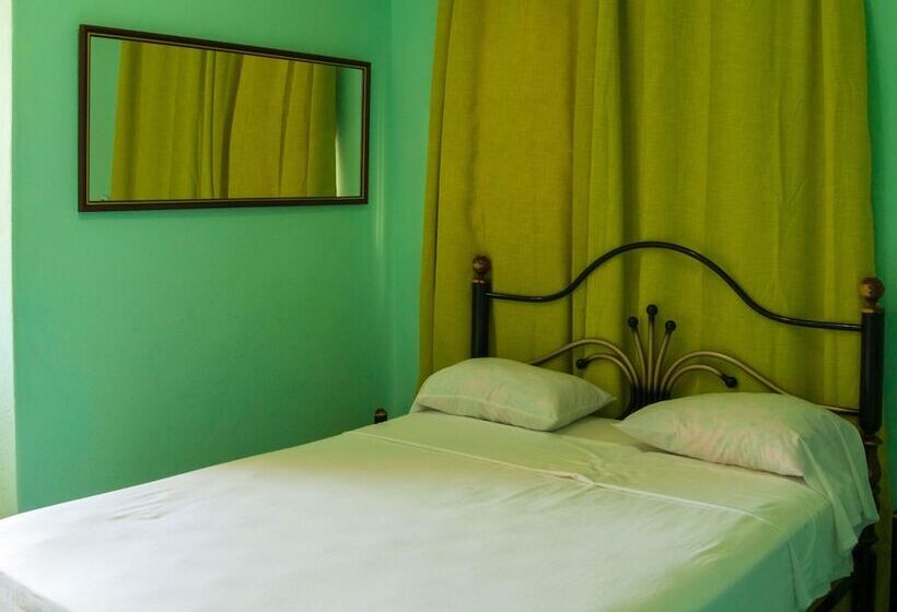 پانسیون Villa Alondra