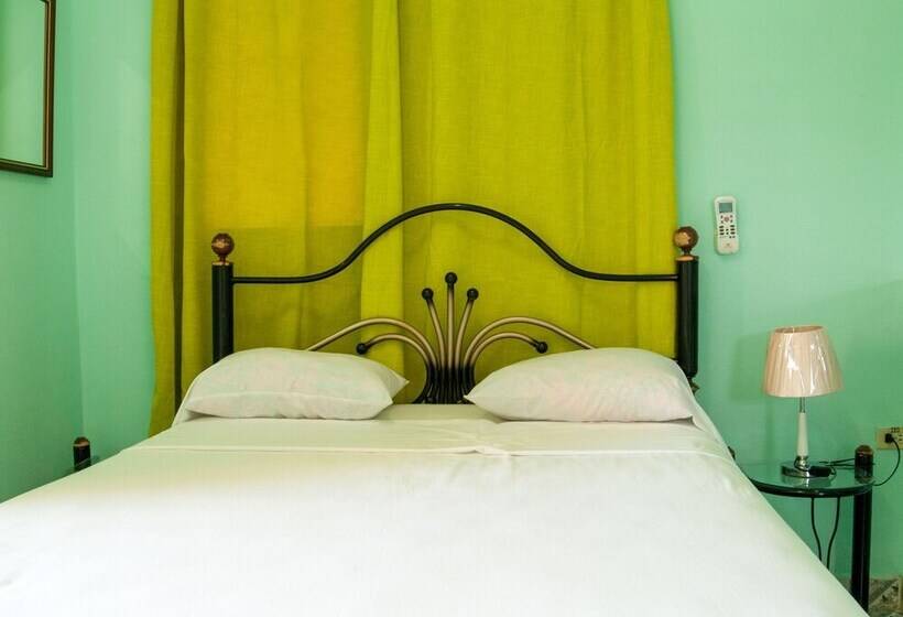 پانسیون Villa Alondra