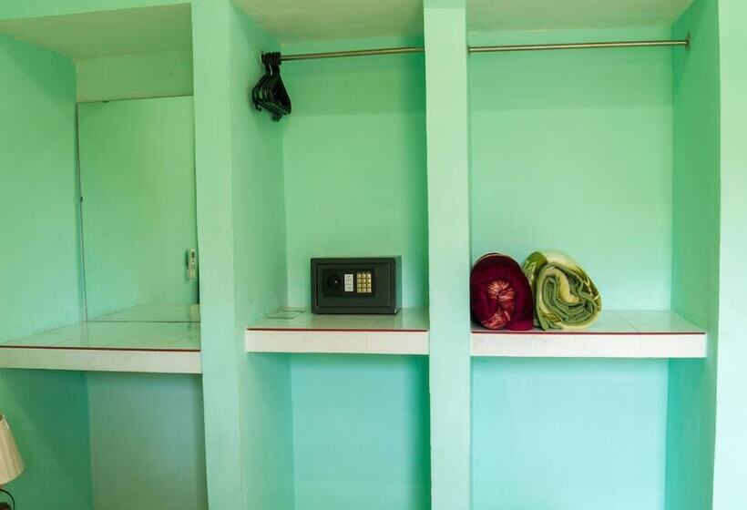 پانسیون Villa Alondra