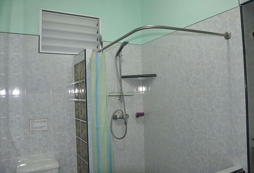 پانسیون Villa Alondra